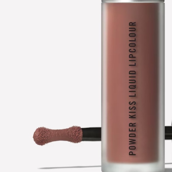 ‼️ LAST ONE 💋 TAKEN a MAC POWDERKISS LIQUID LIPSTICK. ** NEW IN THE BOX. - Picture 3 of 3